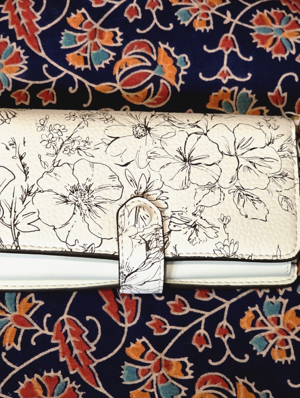 Floral Print Clutch- vera bradley